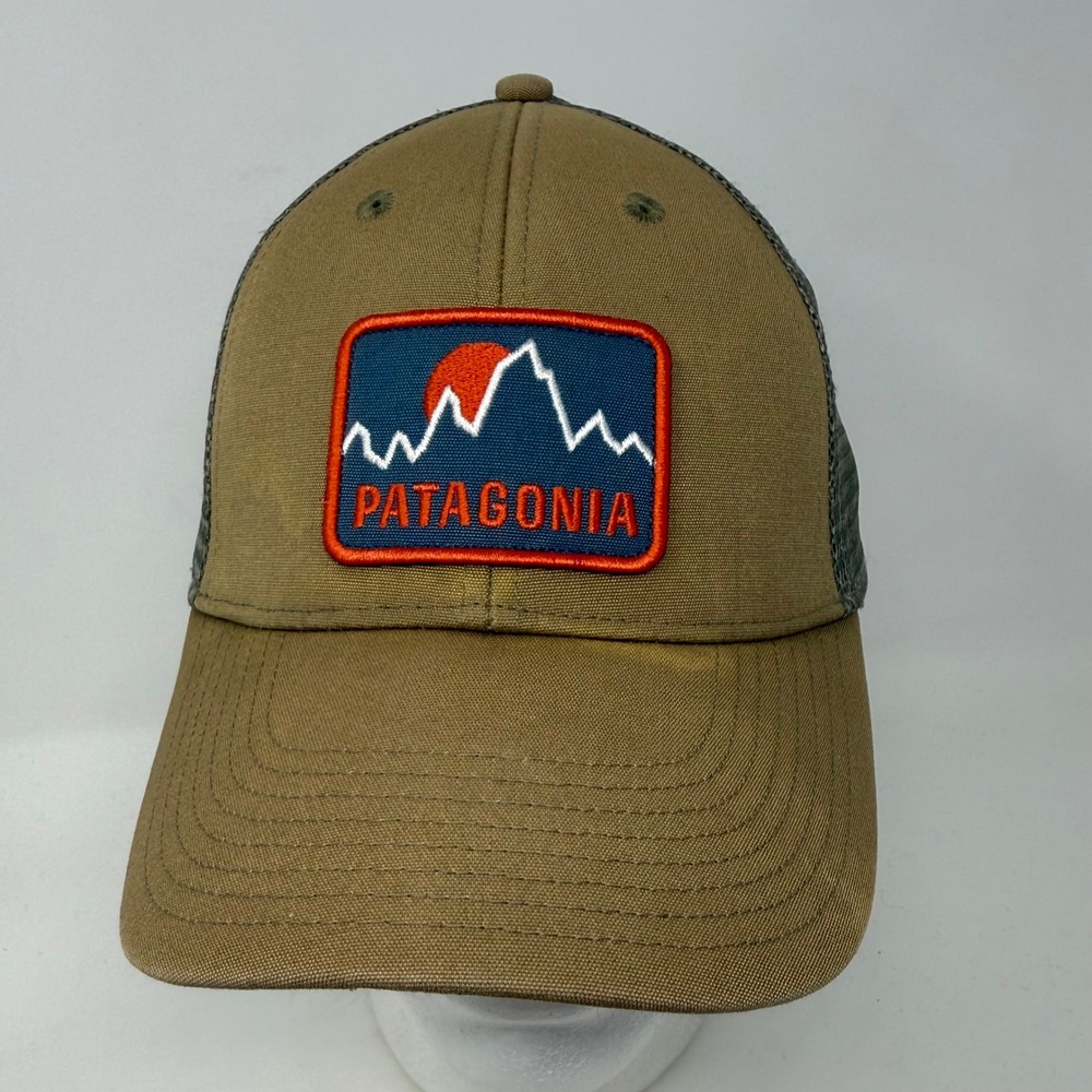Patagonia Firstlighters Badge Adjustable Trucker Hat Cap Snapback Ash Tan Unisex